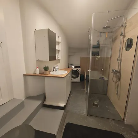 Emma Apartman *